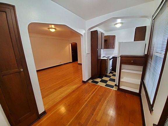 2nd image of 1819 Bellevue Ave APT 5