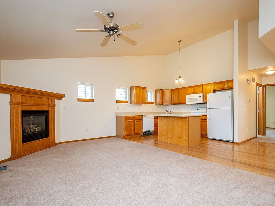 Woodridge I 23 25 Redtail Bend 2325 Redtail Ct Coralville IA