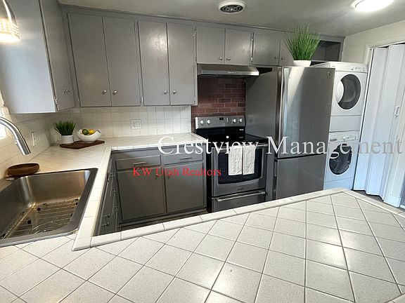4th image of 845 E Fairmont Cir #2
