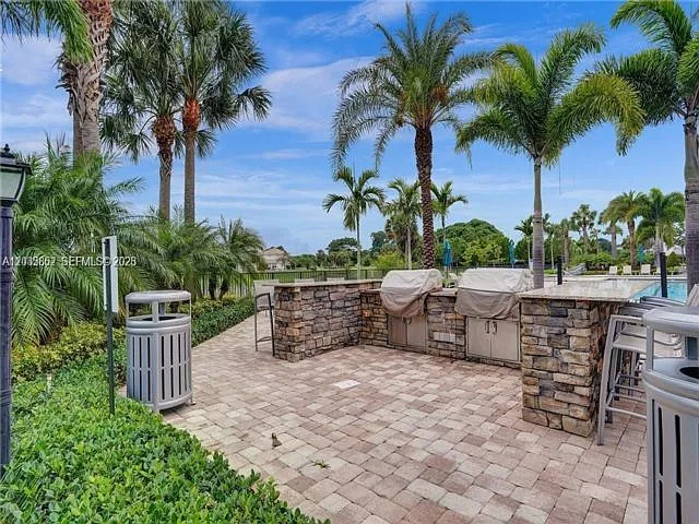 3 bed, 2.5 bath, $3,500 — Photo 3