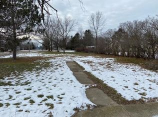 419 McKinley St SW, Staples, MN 56479