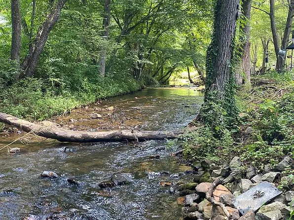 69 Main St, Blairsville, GA 30512