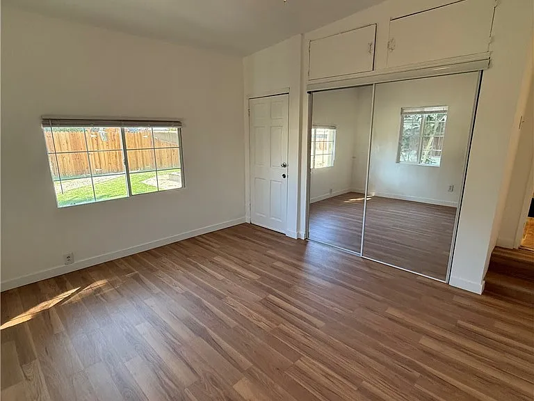 19148 Saticoy St #19148 — Photo 9
