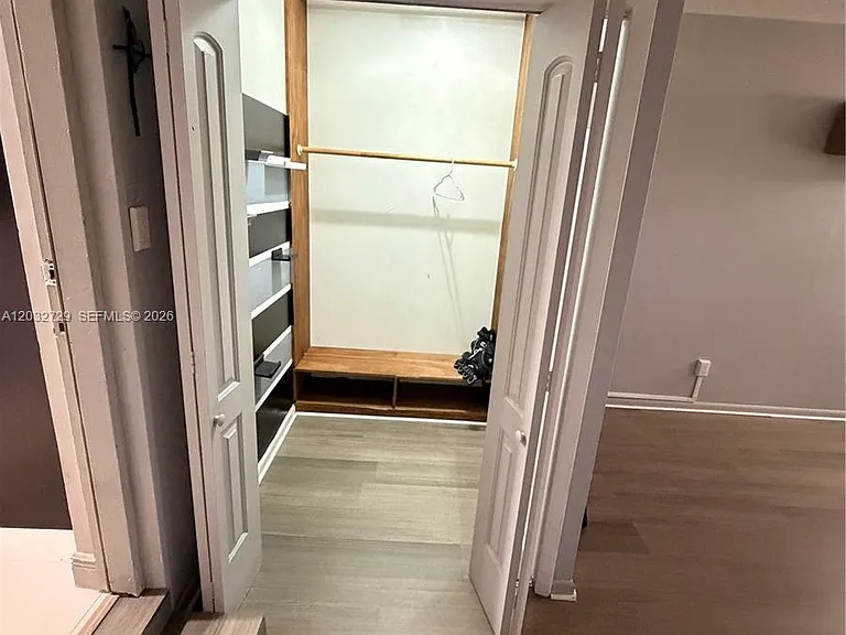 20451 NE 10th Pl — Photo 30