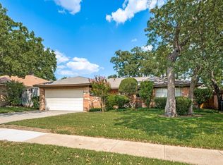 2728 Meadow Grn, Bedford, TX 76021