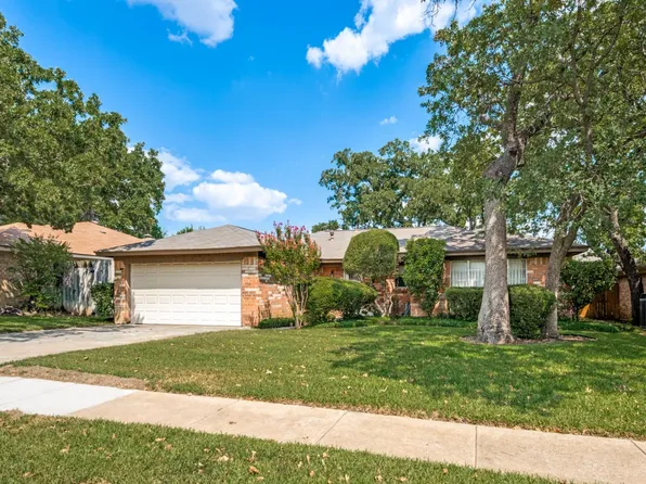 2728 Meadow Grn, Bedford, TX 76021