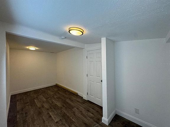 5th image of 8113 N Alaska St