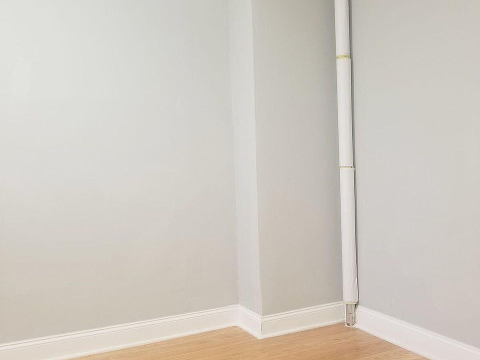 2nd image of 3235 Parkside Pl APT 3E