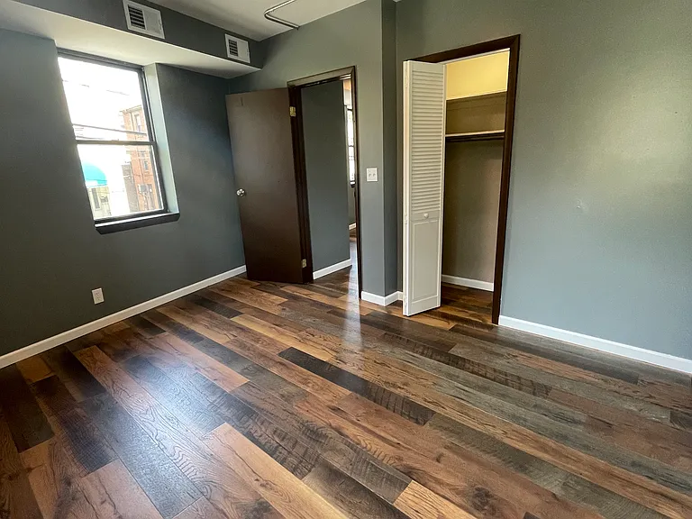 2905 Glenmore Ave #3 — Photo 7