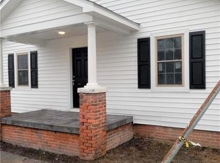 208 Powell St, Emporia, VA 23847