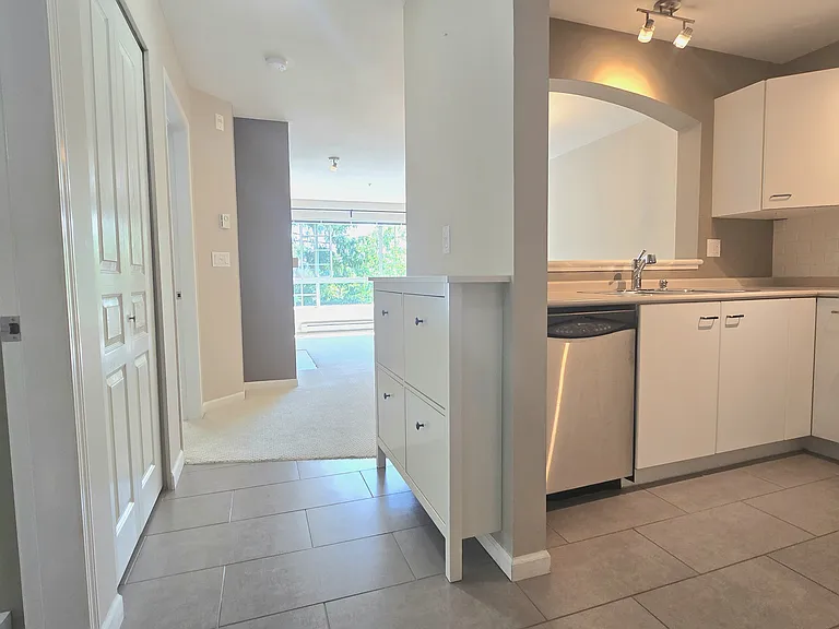 1252 Town Centre Blvd #428 — Photo 4