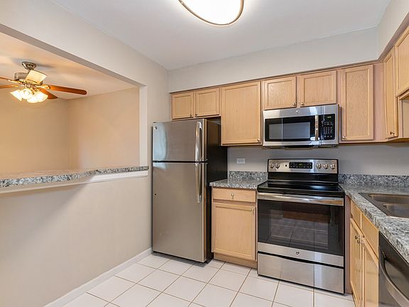 2nd image of 274 W Court Of Shorewood APT 3A