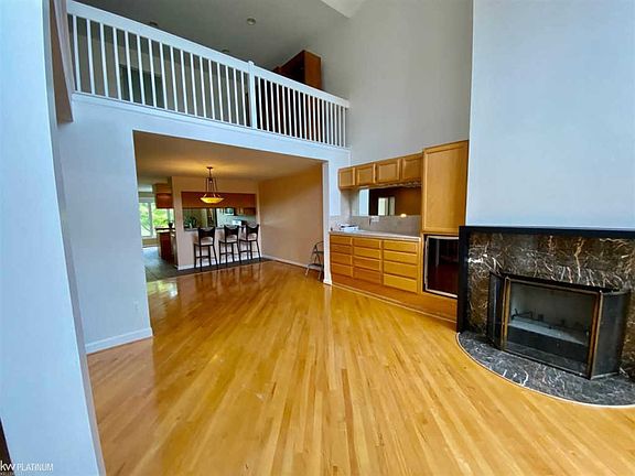 5th image of 14906 Stoney Brook Dr W