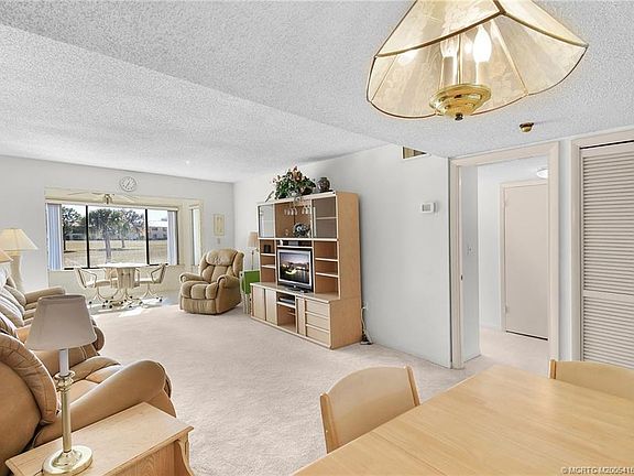 4th image of 5413 SE Miles Grant Rd APT G206