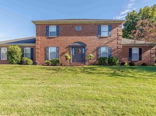 7511 Ridgebrook Ct, Newburgh, IN 47630