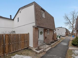 837 Eastvale Dr #123, Ottawa, ON K1J7T5