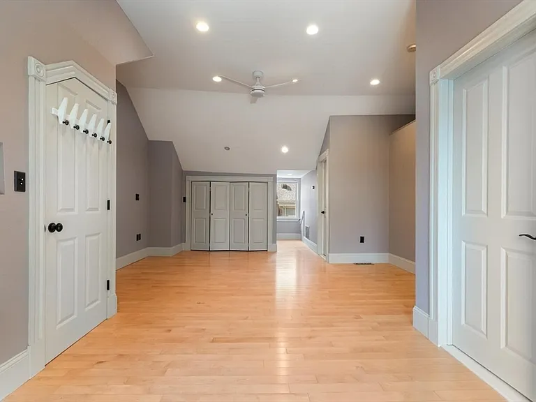58 G St — Photo 20