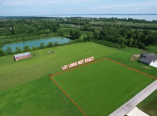 1329 S West Bay Dr, Port Clinton, OH 43452