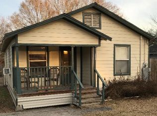 1412 Locust St, Waller, TX 77484