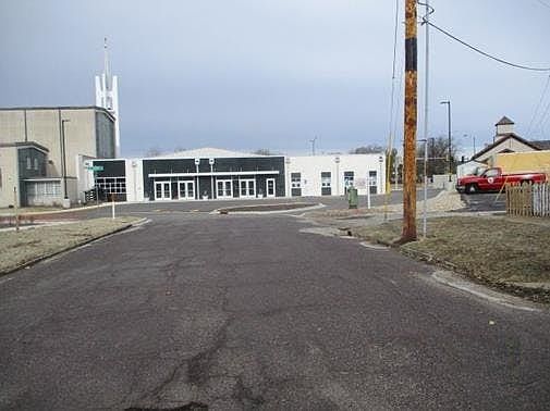 5th image of 402 S 7th St