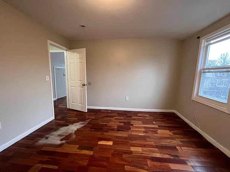 29 Alexander St #3 — Photo 10