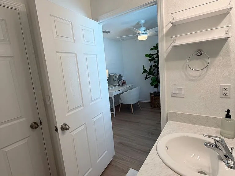 8326 Zenith Cir — Photo 18