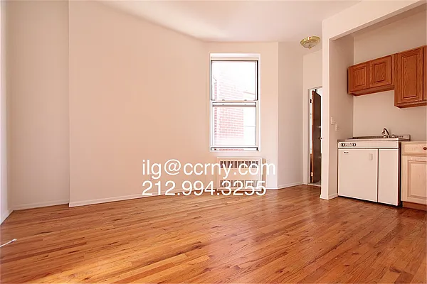 Rented by City Connections Realty | media 8