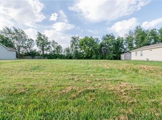 E Condor Dr, Decatur, IL 62526