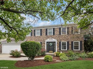 718 Raintree Dr, Naperville, IL 60540