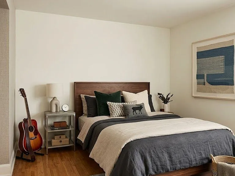 2143 Grange Dr — Photo 2