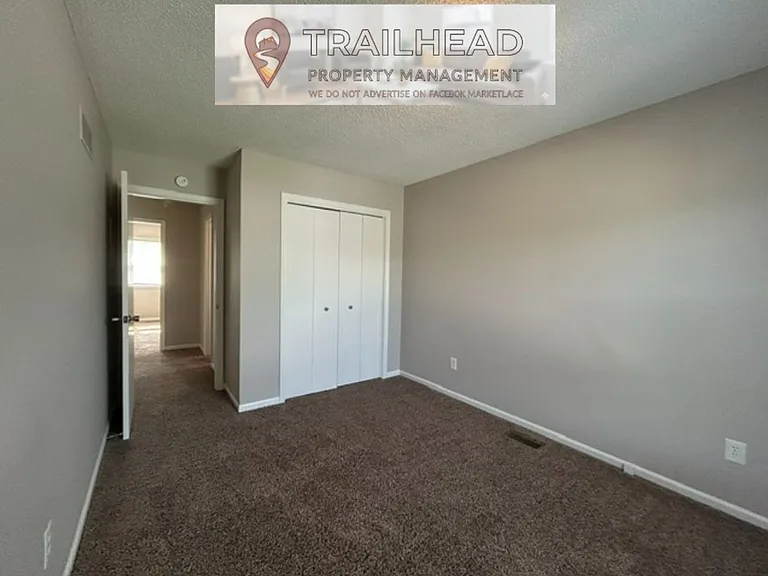1323 Laurel St — Photo 15