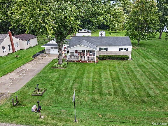 2nd image of 7121 E Carpenter Rd