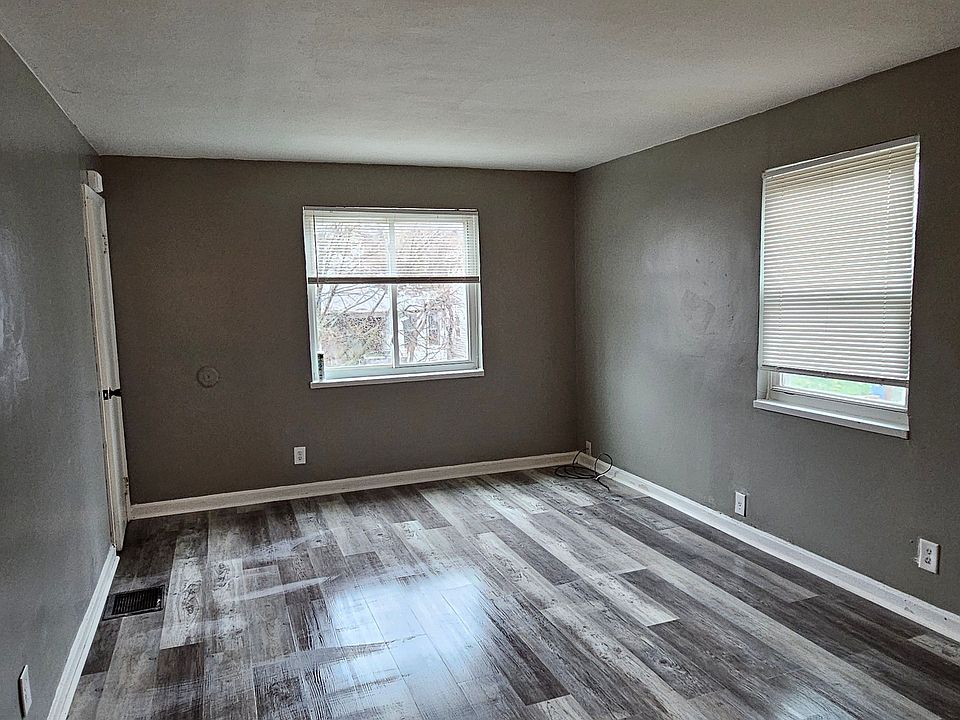 1st image of 138 Laura Ave #Lauraunit3