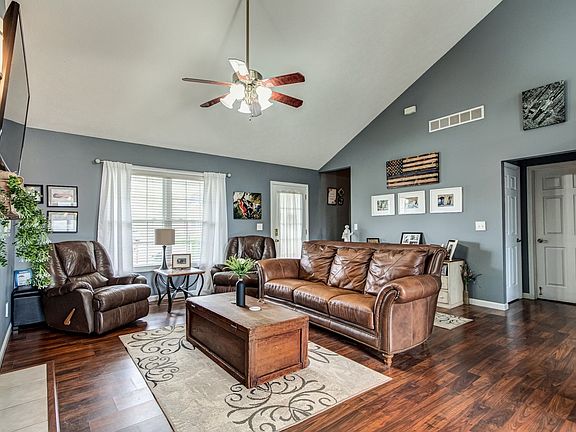 5th image of 3830 Kennesaw Dr