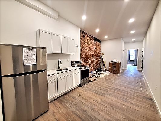 3rd image of 524 4th Ave #4F