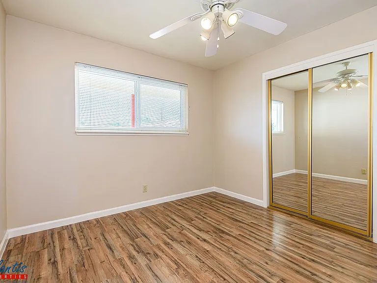 935 Pomeroy Ave — Photo 4