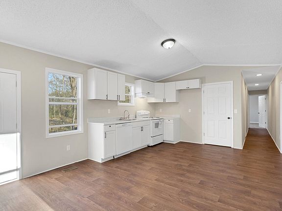 2nd image of 550 Draymont Dr