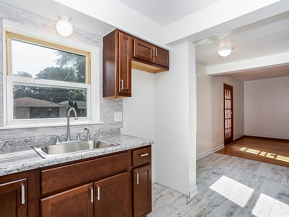 5th image of 9213 S Lawndale Ave