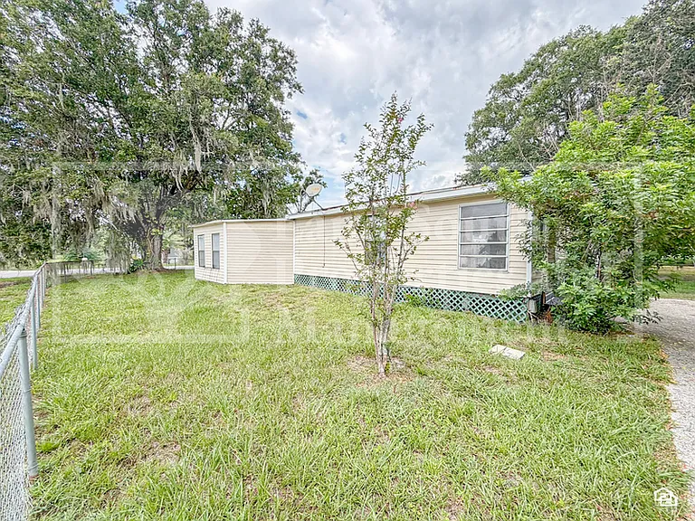 3818 Ethel Ave — Photo 2