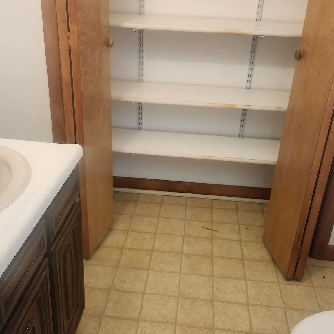 3 bed, 1.5 bath, 1200 sqft, $1,350 — Photo 4