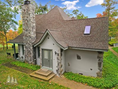 907 Chardonnay, Lewiston, MI, 49756