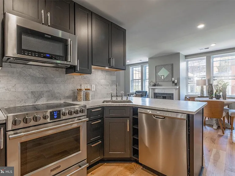 2100 Newport Pl NW #3 — Photo 8