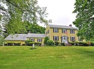 940 Veterans Memorial Pkwy, Riverside, RI 02915