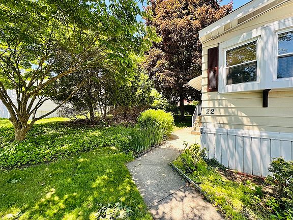 3rd image of 22 Contessa Dr
