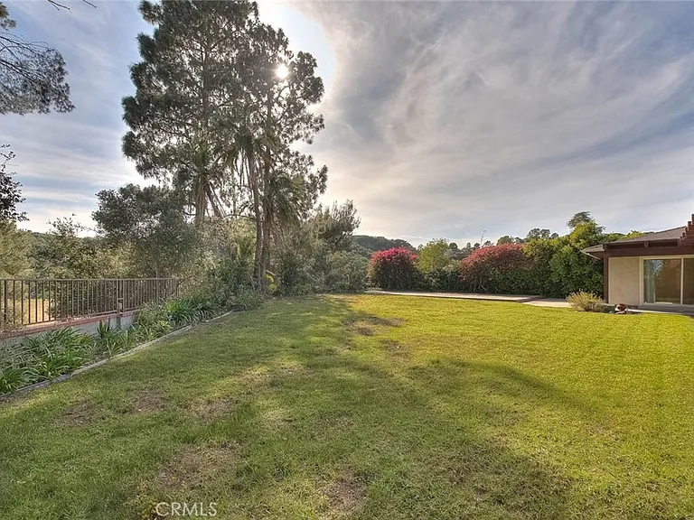 16612 Park Lane Cir — Photo 44