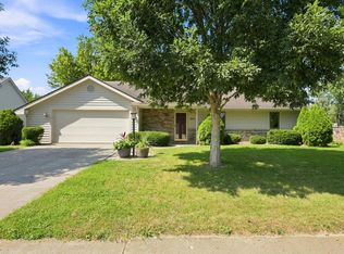 3021 Sandarac Ln, Fort Wayne, IN 46815