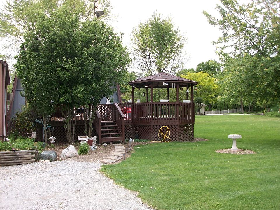 deck and hot tub