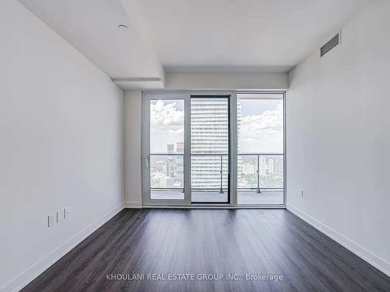 448 Burnhamthorpe Rd W #4906 — Photo 9