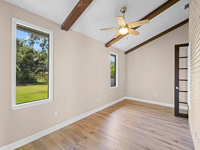 134 Marlin Cir — Photo 8