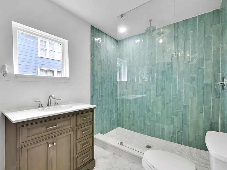 1407 Hubbard St — Photo 16